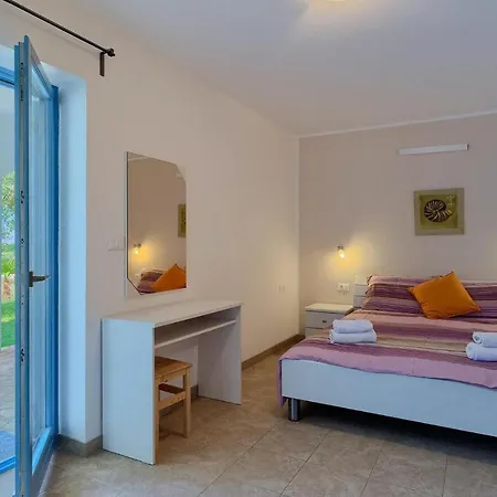 Mugeba Club Holiday home Porec