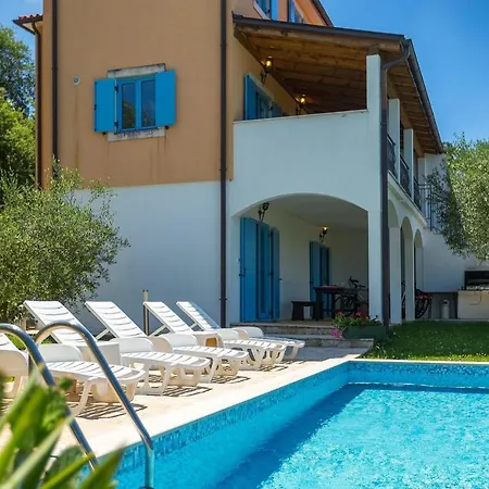 Holiday home Mugeba Club